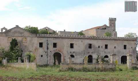 San Basilio, il Casino del duca: grande maniero abbandonato "abitato" da un fantasma